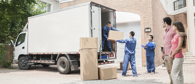 5 Reasons You Should Hire Professional Movers 5 Reasons You Should Hire Professional Movers