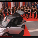 Bailarinas batem recorde do Guinness em Smart Fortwo