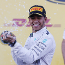 Mercedes garante título com nova vitória de Hamilton