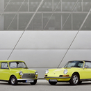 MINI deseja feliz aniversário ao Porsche 911