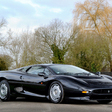 Jaguar XJ220 vai a leilão no Reino Unido