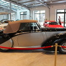Carro utilizado por Winston Churchill em leilão no Ebay