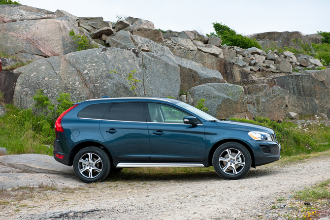 Volvo XC60 D4 AWD Kinetic Geartronic Volvo XC60 D4 AWD Kinetic Geartronic