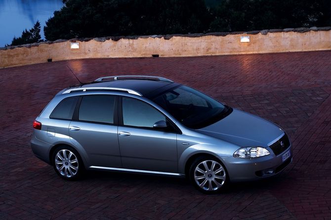 Fiat Croma 2.2 MPI 16v Fiat Croma 2.2 MPI 16v