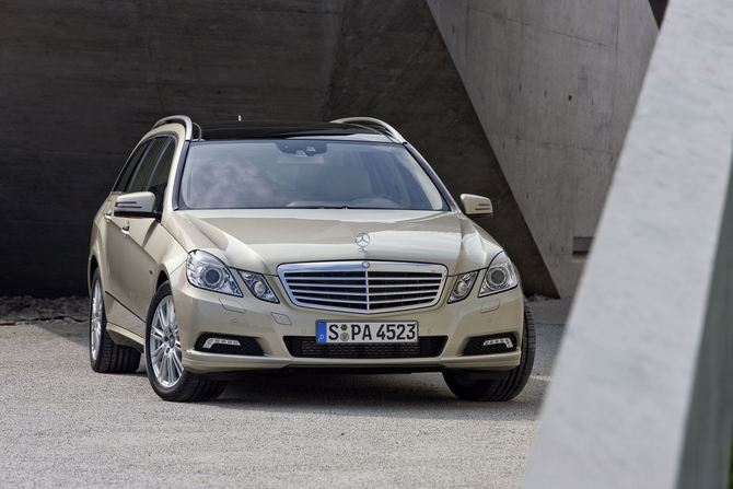 Mercedes-Benz E250 Estate CGI BlueEFF. Sport Mercedes-Benz E250 Estate CGI BlueEFF. Sport