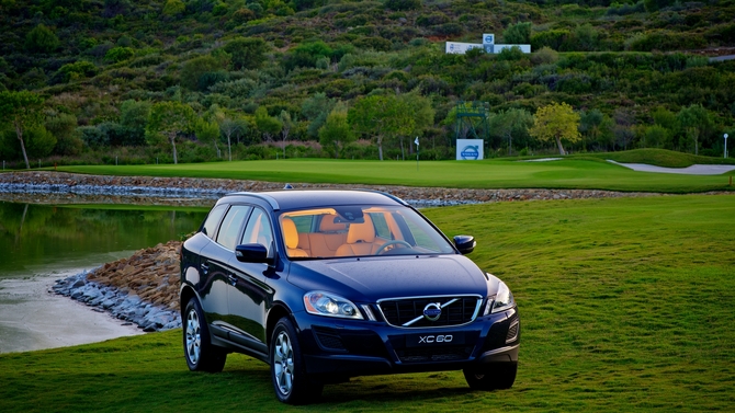 Volvo XC60 D4 AWD Momentum Volvo XC60 D4 AWD Momentum