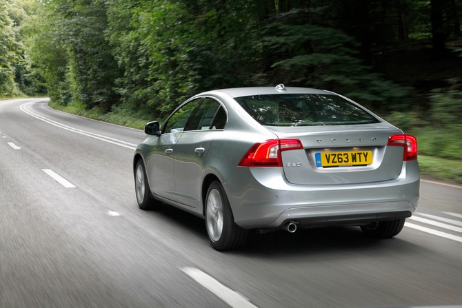 Volvo S60 1.6 T4 Summum Powershift Volvo S60 1.6 T4 Summum Powershift