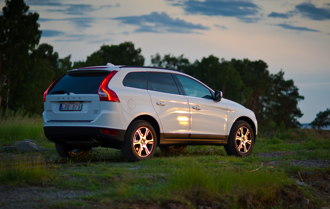 Volvo XC60 D4 AWD Summum Geartronic Volvo XC60 D4 AWD Summum Geartronic