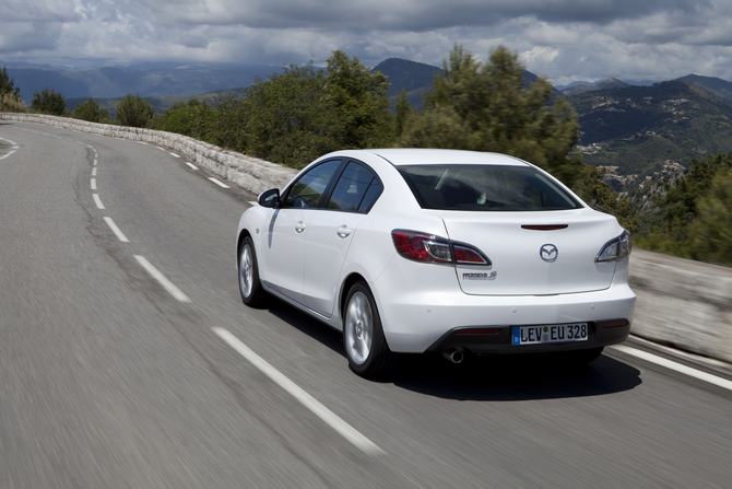 Mazda 3 CS MZ-CD 1.6 Exclusive Plus Mazda 3 CS MZ-CD 1.6 Exclusive Plus