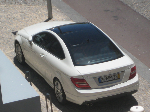 Mercedes-Benz C 250 CDI BlueEFFICIENCY Coupé Mercedes-Benz C 250 CDI BlueEFFICIENCY Coupé