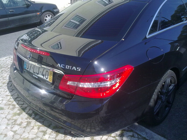 Mercedes-Benz E 250 CGI BlueEFFICIENCY Cabriolet Mercedes-Benz E 250 CGI BlueEFFICIENCY Cabriolet