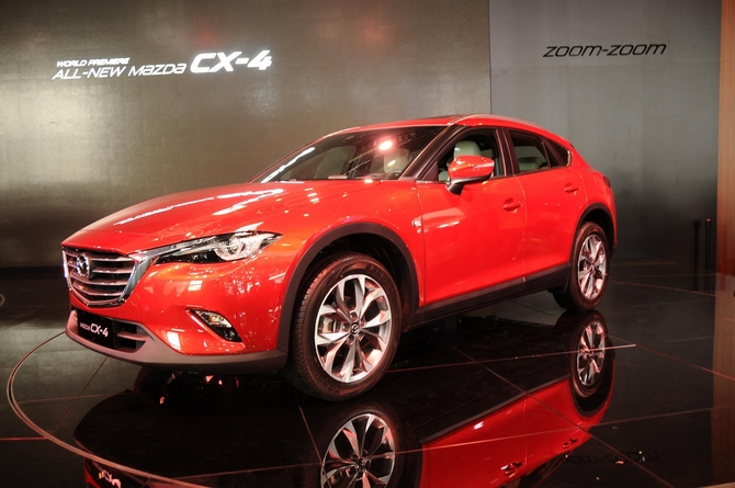 Mazda CX-4 SKYACTIV-G 2.0 Mazda CX-4 SKYACTIV-G 2.0