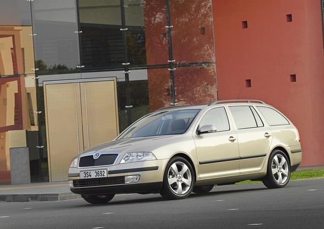Skoda Octavia Combi 2.0 TDI-PD DSG Skoda Octavia Combi 2.0 TDI-PD DSG