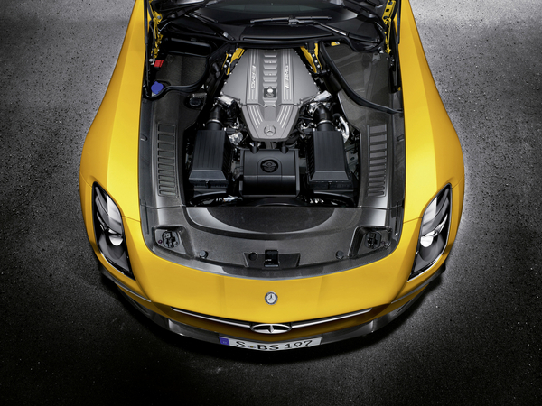 Augmentation de la vitesse maximale du moteur de 7200 à 8000 tr/min Augmentation de la vitesse maximale du moteur de 7200 à 8000 tr/min