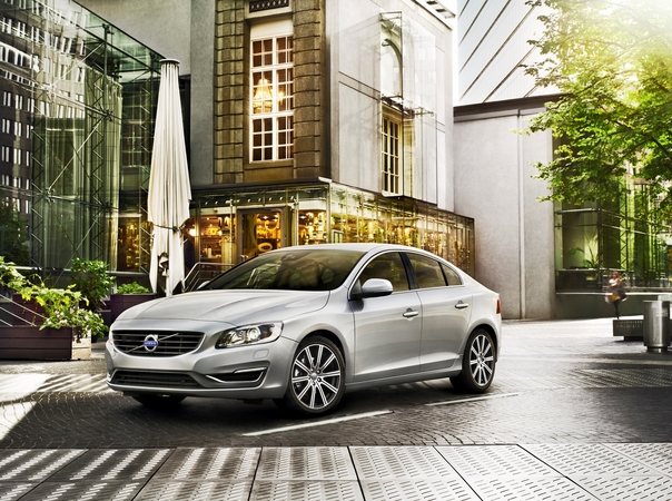 Volvo S60 D4 Kinetic S/S Powershift Volvo S60 D4 Kinetic S/S Powershift