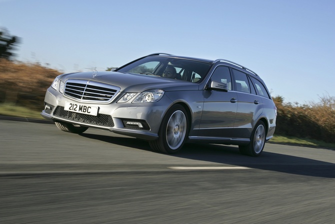 Mercedes-Benz E200 Estate CGI BlueEFF. Avantgarde Mercedes-Benz E200 Estate CGI BlueEFF. Avantgarde
