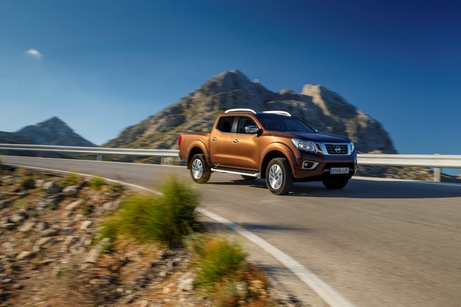 Nissan NP300 Navara 4x4 Double Cab 2.3 dCi N-Connecta Nissan NP300 Navara 4x4 Double Cab 2.3 dCi N-Connecta