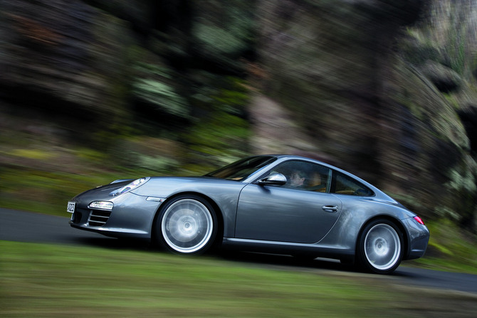 Porsche 911 Carrera 4 Porsche 911 Carrera 4