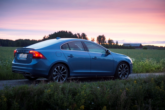 Volvo S60 D4 Summum Volvo S60 D4 Summum