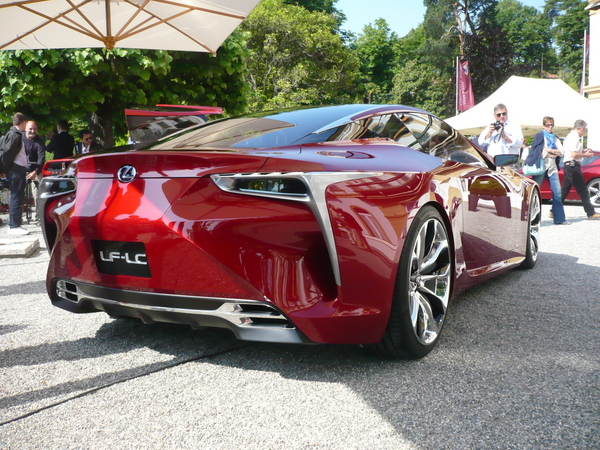 The rear also looks like the LFA slightly The rear also looks like the LFA slightly