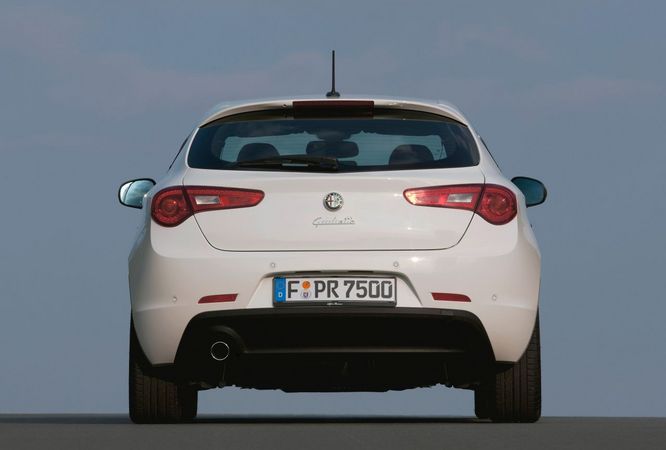 Alfa Romeo Giulietta (modern) Alfa Romeo Giulietta (modern)