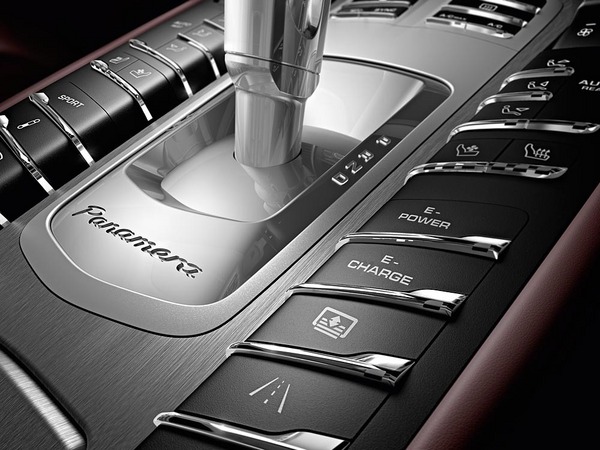 Interior da caixa de velocidades do Panamera S E-Hybrid Interior da caixa de velocidades do Panamera S E-Hybrid