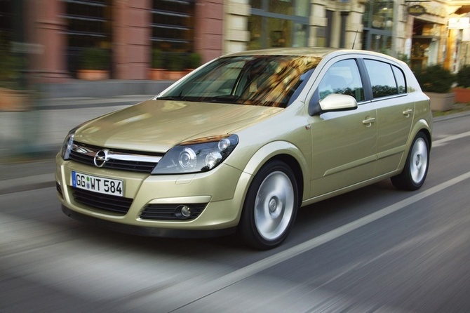 Opel Astra Enjoy 1.9 CDTi Opel Astra Enjoy 1.9 CDTi