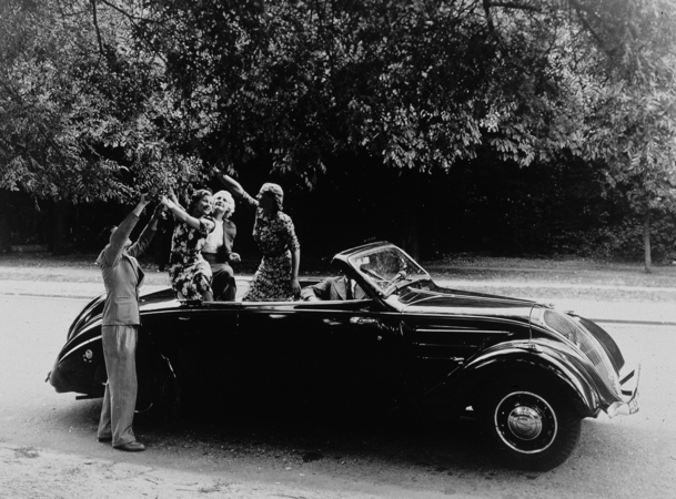 80 Jahre Peugeot Coupé-Cabriolets 80 Jahre Peugeot Coupé-Cabriolets