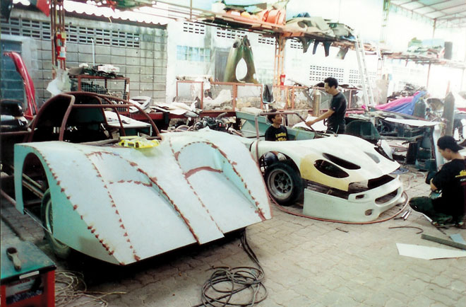 Counterfeit Car Maker Cranks Out Porsches and Fauxraris Counterfeit Car Maker Cranks Out Porsches and Fauxraris