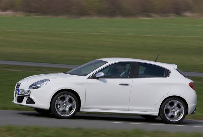 Alfa Romeo Giulietta (modern) Alfa Romeo Giulietta (modern)