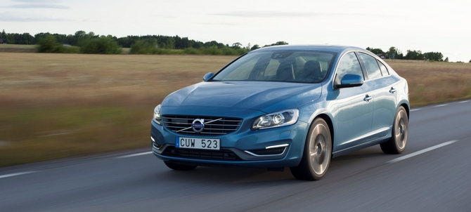 Volvo S60 D5 Summum AWD Powershift Volvo S60 D5 Summum AWD Powershift