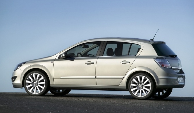 Opel Astra Enjoy 1.9 CDTi Opel Astra Enjoy 1.9 CDTi