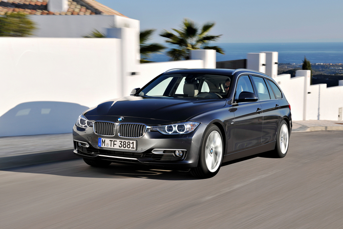 BMW 316d Touring AT BMW 316d Touring AT