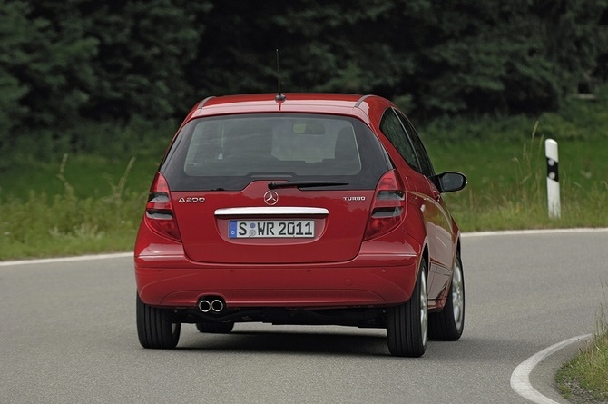 Mercedes-Benz A 200 TURBO Mercedes-Benz A 200 TURBO