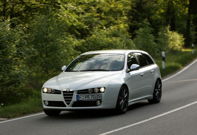 Alfa Romeo 159 Sportwagon 2.0 JTDm 170 Lusso Alfa Romeo 159 Sportwagon 2.0 JTDm 170 Lusso