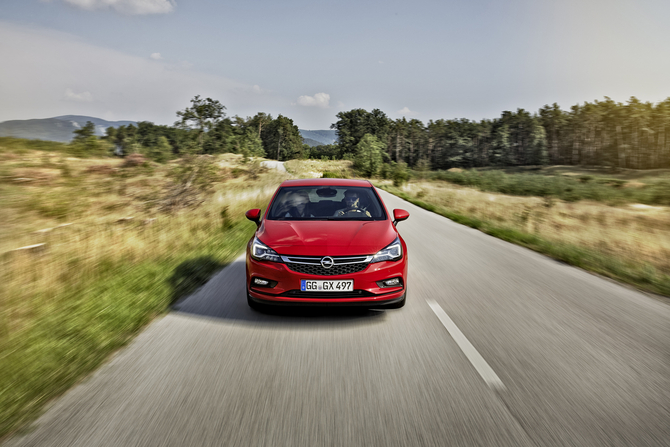 Opel Astra 1.4 Turbo Innovation Opel Astra 1.4 Turbo Innovation