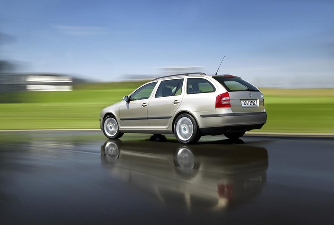 Skoda Octavia Combi 2.0 FSI Tiptronic Skoda Octavia Combi 2.0 FSI Tiptronic