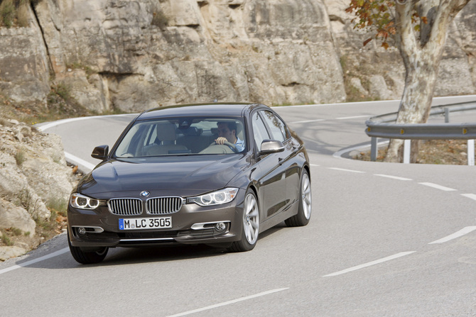 BMW 320i EfficientDynamics BMW 320i EfficientDynamics