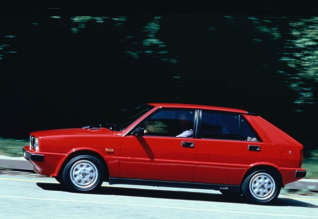 Lancia Delta HF Turbo Lancia Delta HF Turbo
