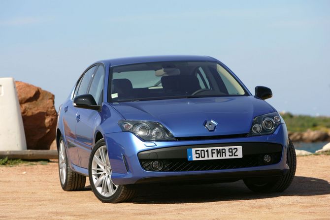Renault Laguna dCi 150 FAP GT Renault Laguna dCi 150 FAP GT