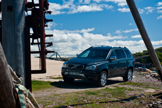 Volvo XC90 D5 200hp Momentum Geartronic Volvo XC90 D5 200hp Momentum Geartronic
