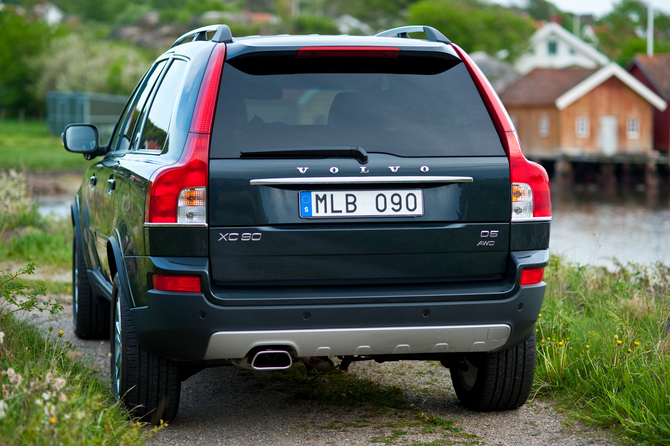 Volvo XC90 D5 200hp Momentum Geartronic Volvo XC90 D5 200hp Momentum Geartronic