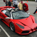 Metade McLaren, metade Ferrari, metade Lamborghini Metade McLaren, metade Ferrari, metade Lamborghini
