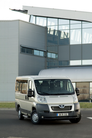 Peugeot Boxer Combi 2.2 HDi FAP L1H1 Peugeot Boxer Combi 2.2 HDi FAP L1H1