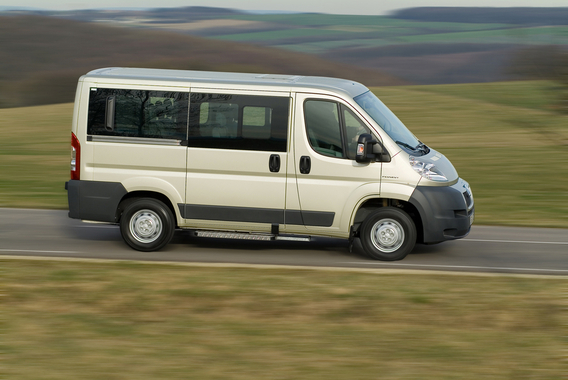Peugeot Boxer Combi 2.2 HDi FAP L2H2 Peugeot Boxer Combi 2.2 HDi FAP L2H2