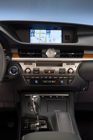 Next Generation Lexus ES Offered as Hybrid with Brand New Styling Next Generation Lexus ES Offered as Hybrid with Brand New Styling