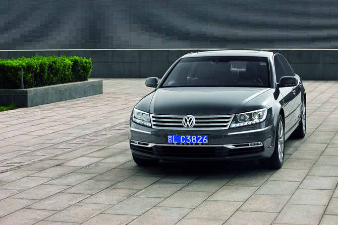 Volkswagen Phaeton 3.6I V6 Auto 4Motion 4L Volkswagen Phaeton 3.6I V6 Auto 4Motion 4L