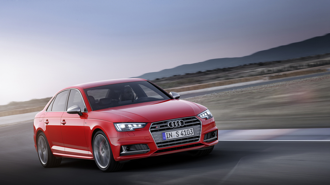 The new S4 receive a new turbocharged 3.0-liter V6 petrol with 354hp and 500Nm of torque The new S4 receive a new turbocharged 3.0-liter V6 petrol with 354hp and 500Nm of torque