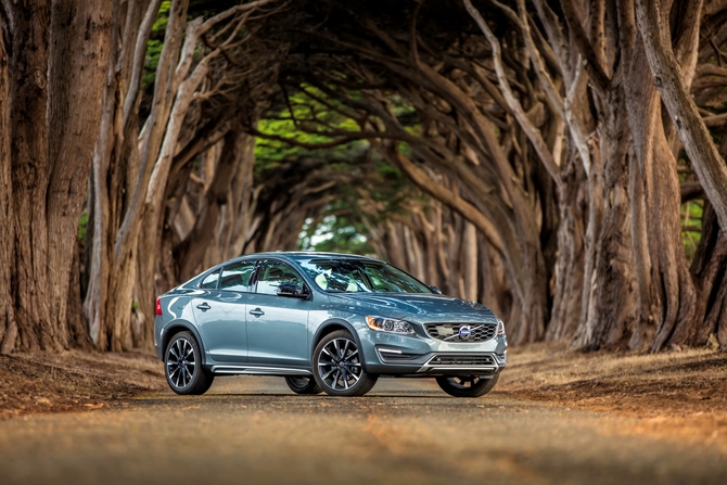Volvo S60 Cross Country T5 AWD Geartronic Volvo S60 Cross Country T5 AWD Geartronic