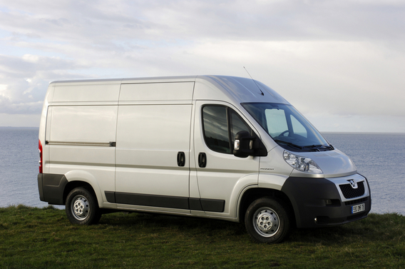 Peugeot Boxer Cabina Simples 335 L2 2.2 HDi Peugeot Boxer Cabina Simples 335 L2 2.2 HDi